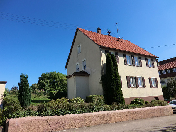 Älteres Wohnhaus in Straßdorf