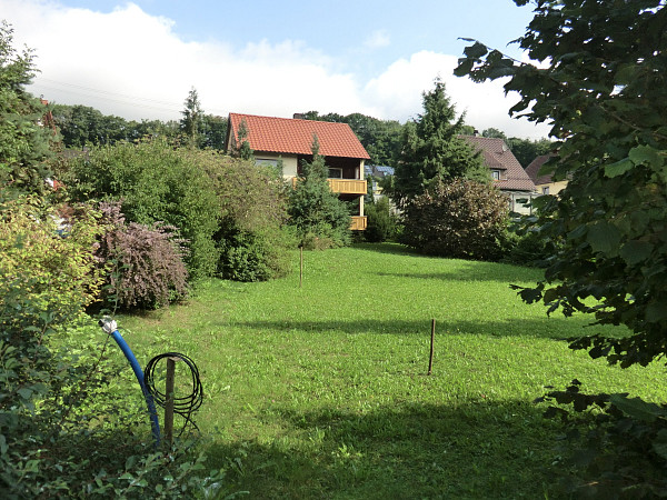 Wohnhaus und Bauplatz in Hüttlingen