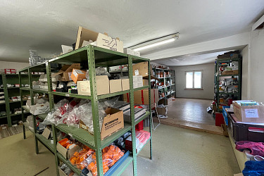 Laden-Büro-Lager-Werkstatt und ehemaliges Wohnhaus