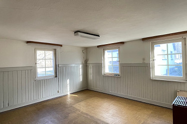 Laden-Büro-Lager-Werkstatt und ehemaliges Wohnhaus