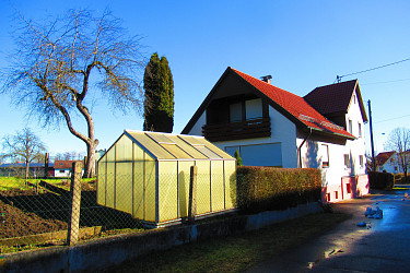 Wohnhaus mit Garten Utzstetten