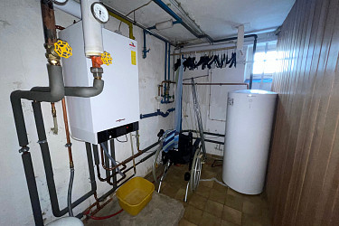 Wohnhaus mit Garage und großem Garten in Oberkochen