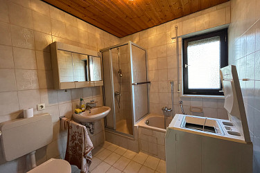 2-Zimmer-Wohnung mit Stellplatz